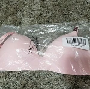 Victoria's Secret 38C